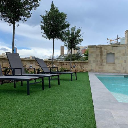 לינה וארוחת בוקר Saint Julian's The Valley מראה חיצוני תמונה